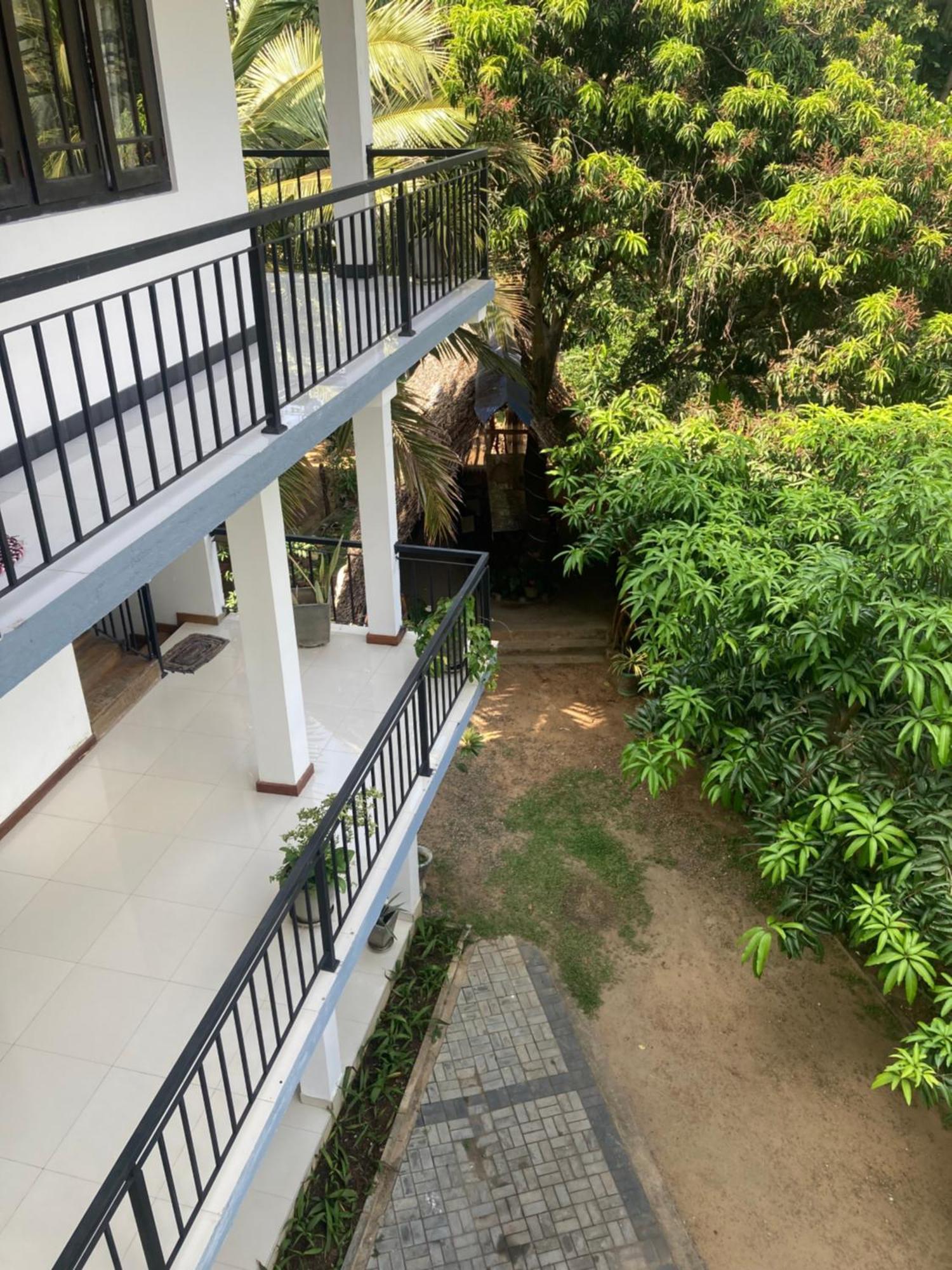 Hotel Siyathma ポロンナルワ エクステリア 写真