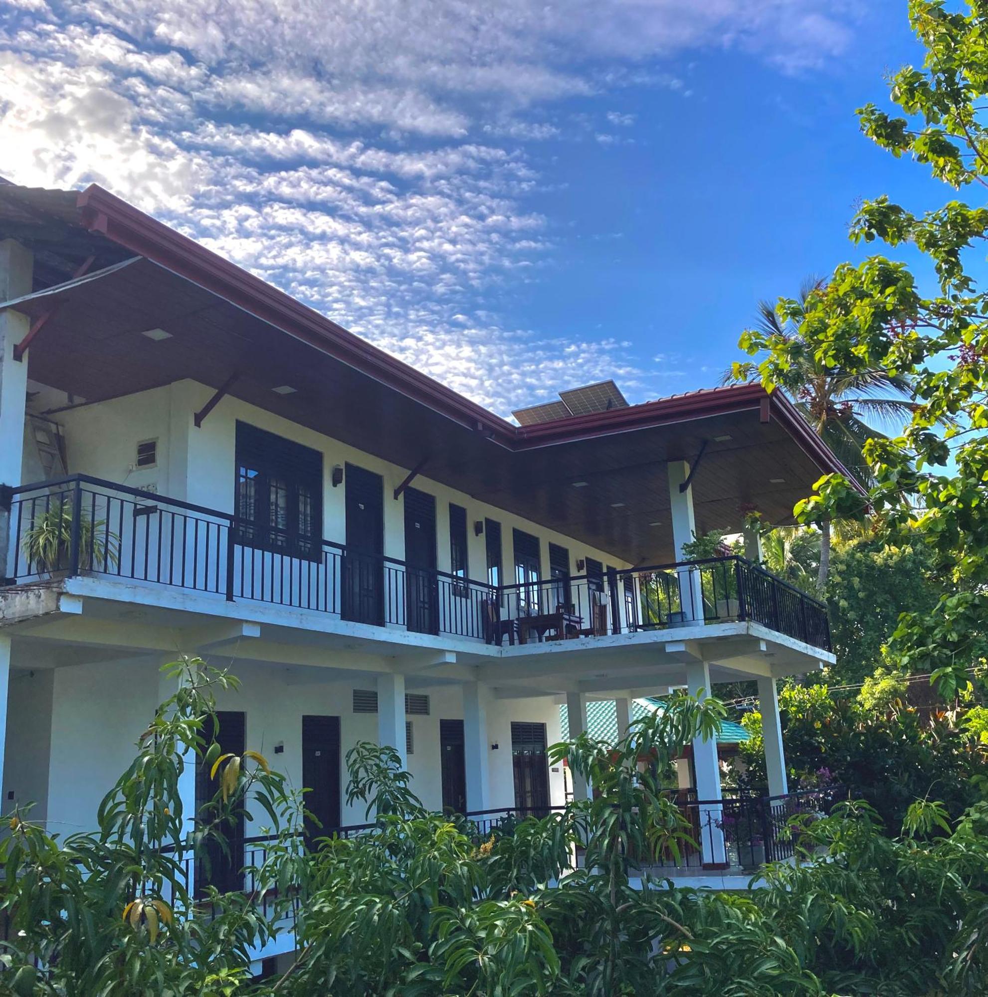 Hotel Siyathma ポロンナルワ エクステリア 写真
